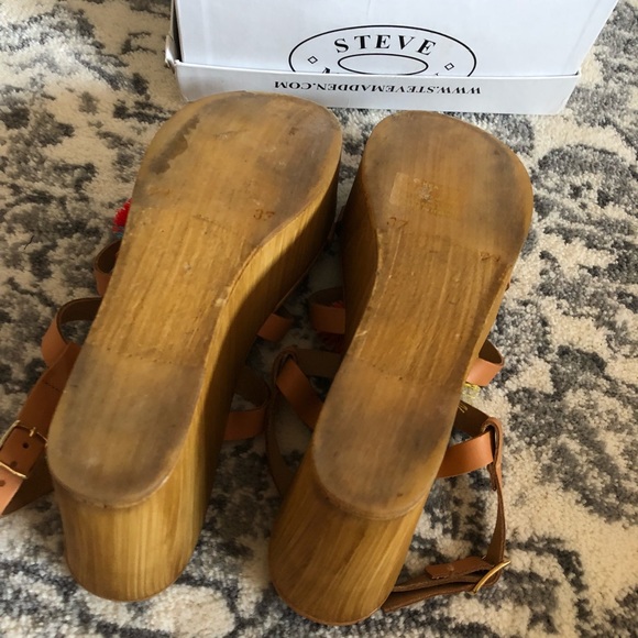 Steve Madden Platform Sandals - Picture 5 of 5